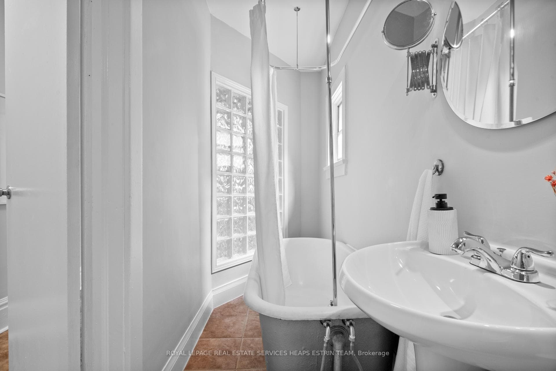 207 Dovercourt Road photo 19