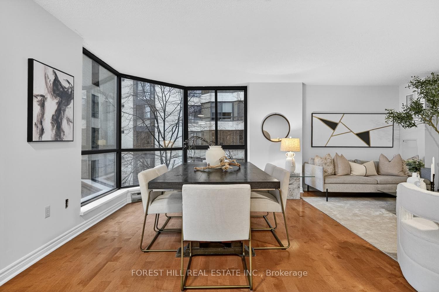 280 Simcoe Street Unit 701A photo 9