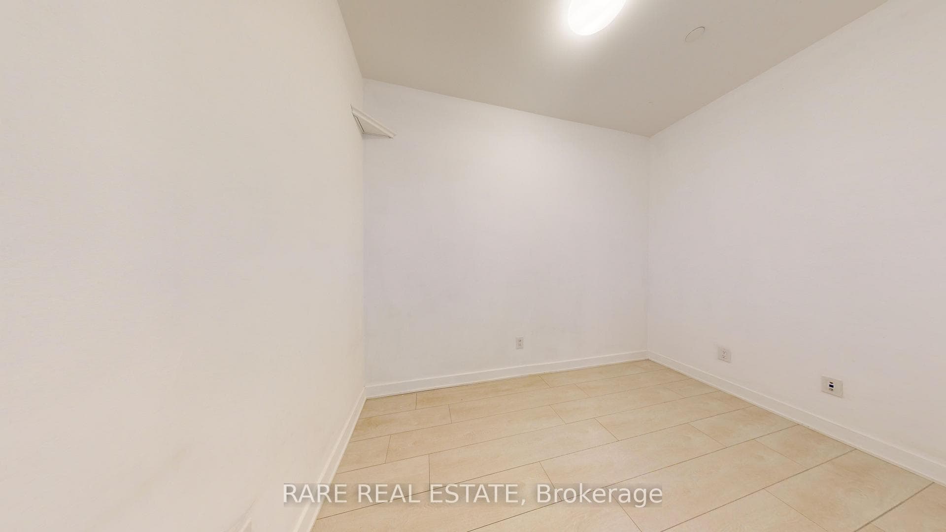 170 Sumach Street Unit 420 photo 9