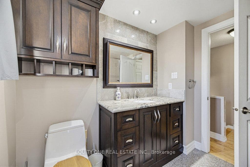 1112 Burgundy Lane photo 23