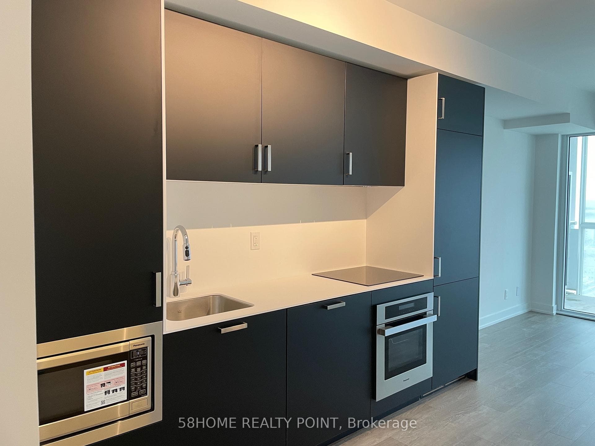 88 Queen Street Unit 3505 photo 5
