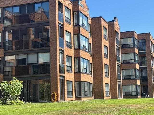 155 Timmins Street Unit 114 photo 2