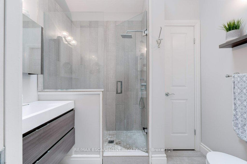 7 Homewood Avenue photo 25