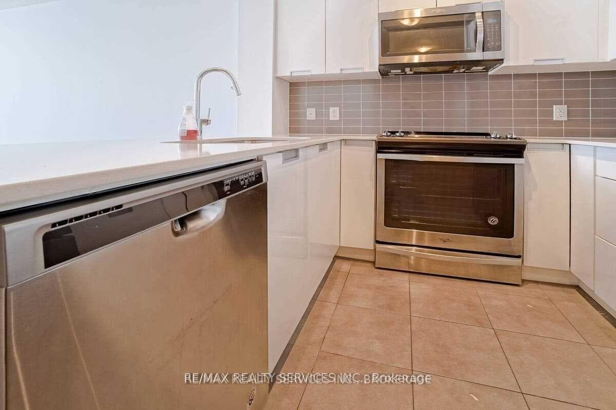5025 Four Springs Avenue Unit 1105 photo 10