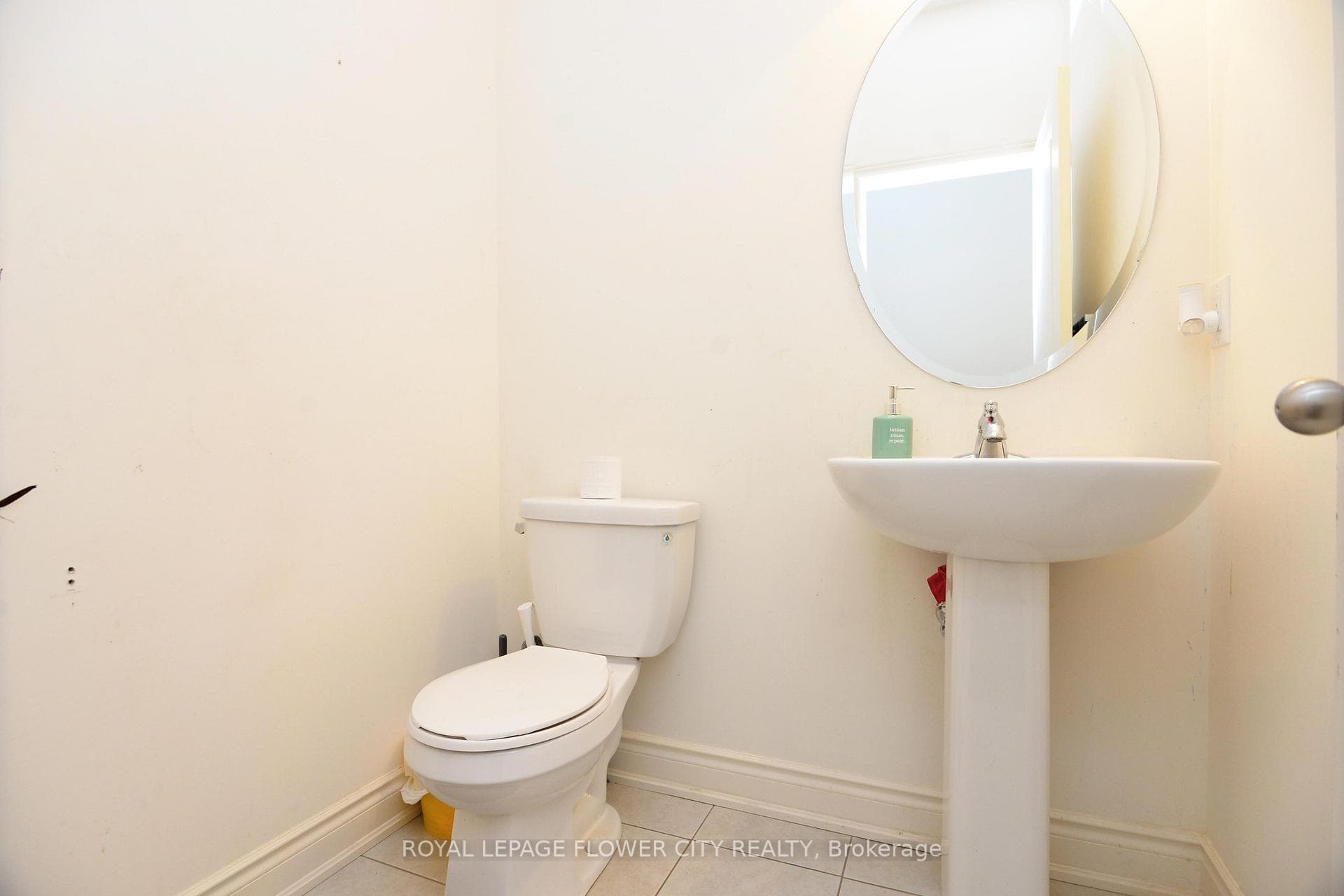 21 Dale Meadow Road photo 19