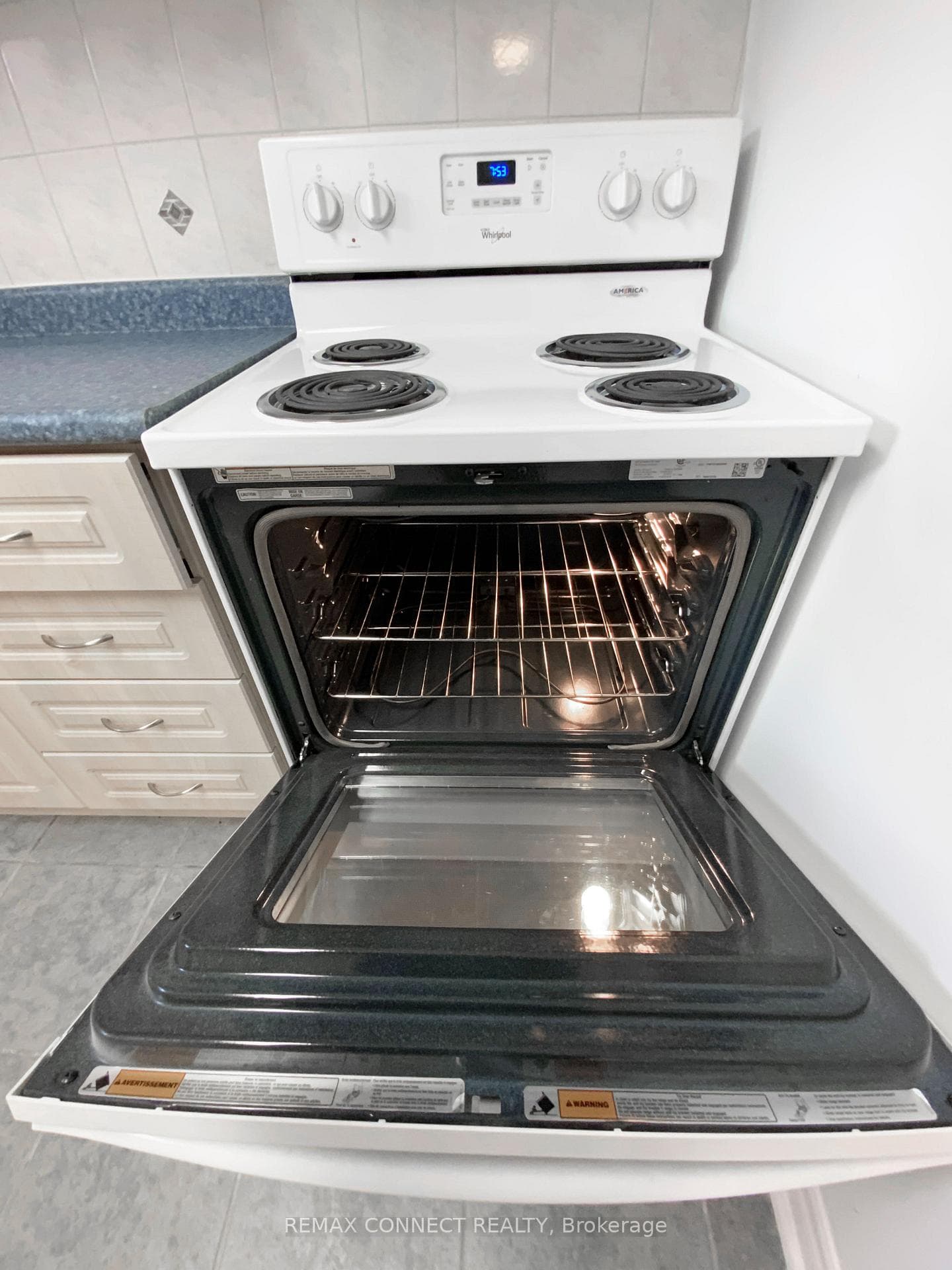 2 Kellyvale Road Unit Bsmt RmC photo 9