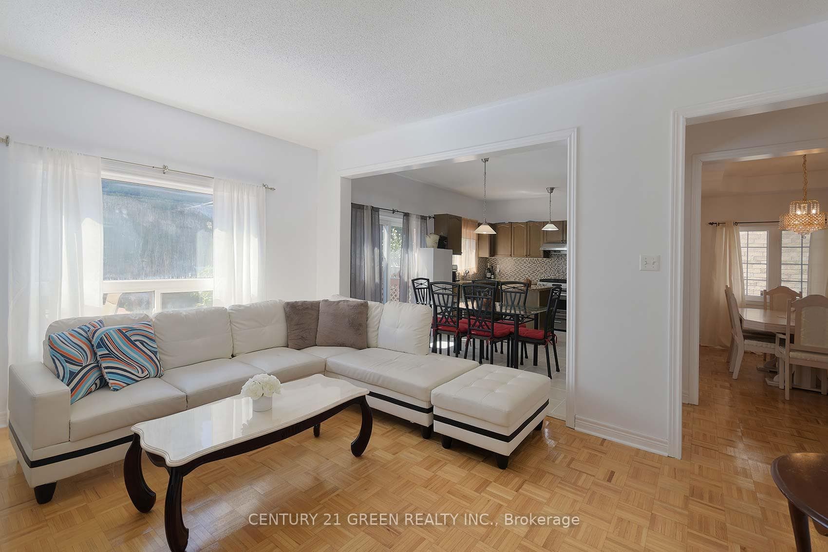 8 Lampman Drive photo 14