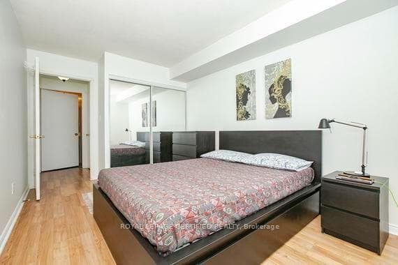 135 Hillcrest Avenue Unit 1605 photo 36