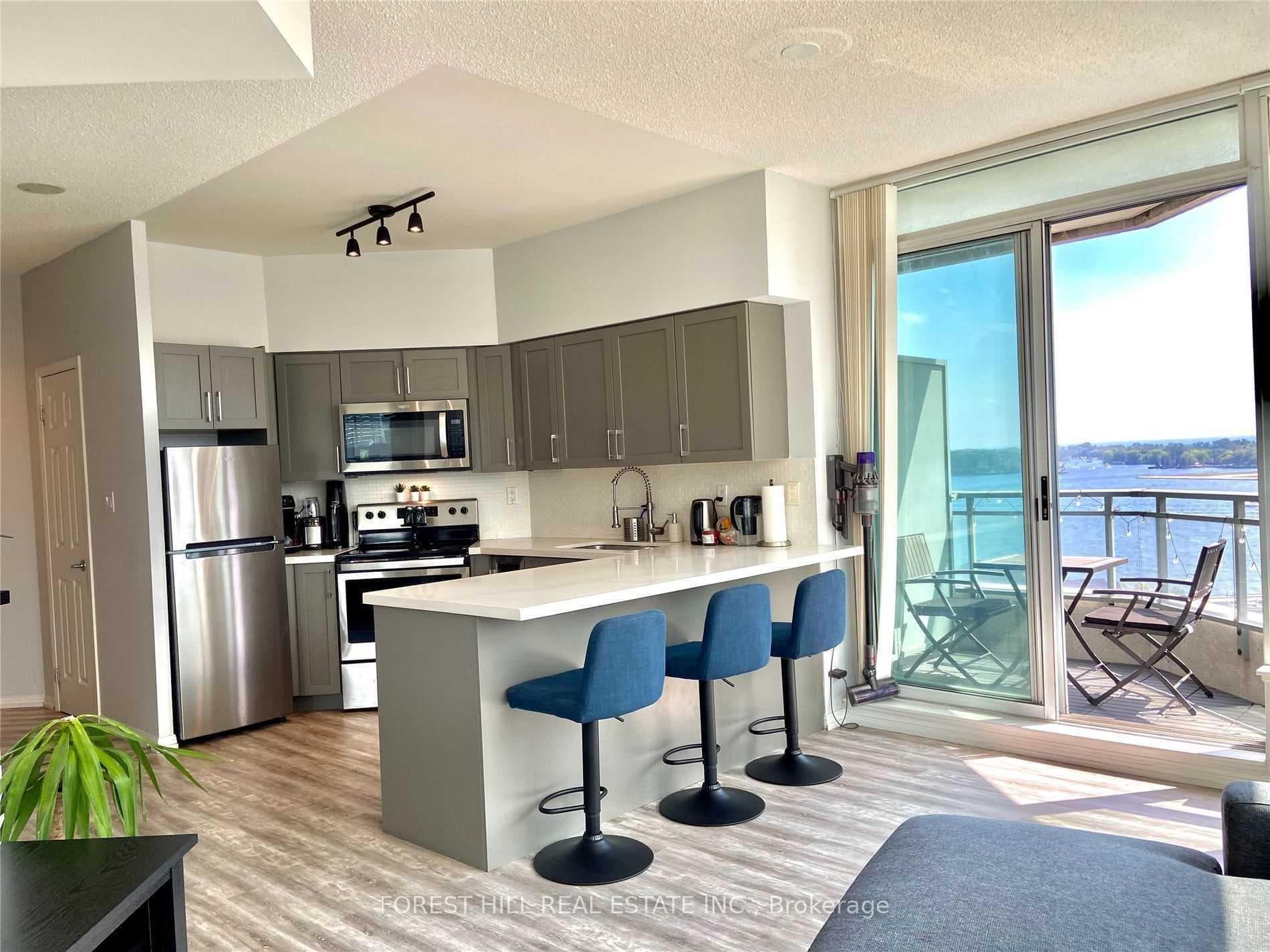 230 Queens Quay Unit 1526 photo 1