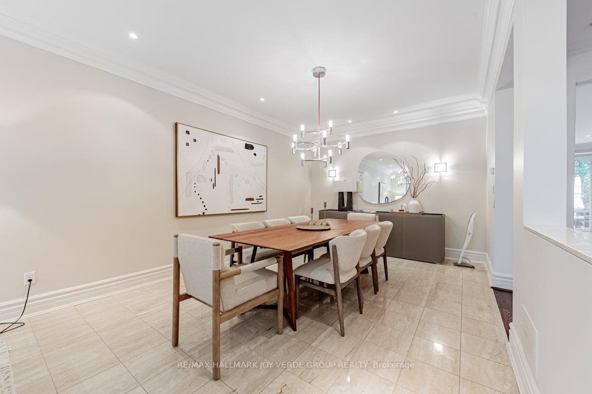 393 Glengrove Avenue photo 6