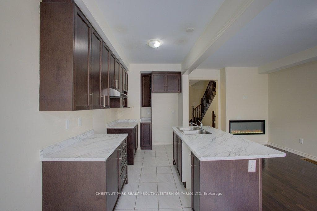 5 Donald Ficht Crescent photo 15