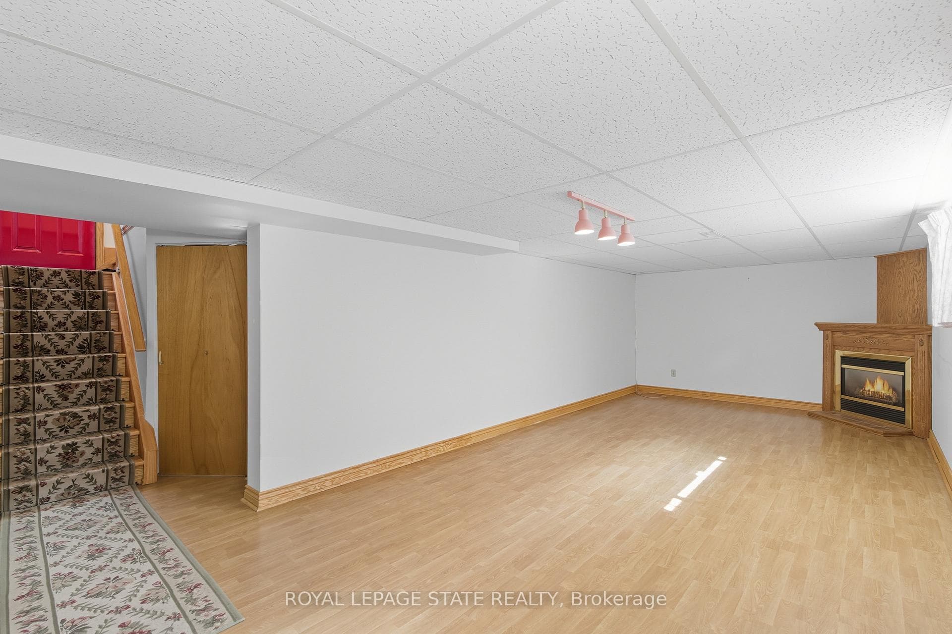 98 East 16th Street photo 28