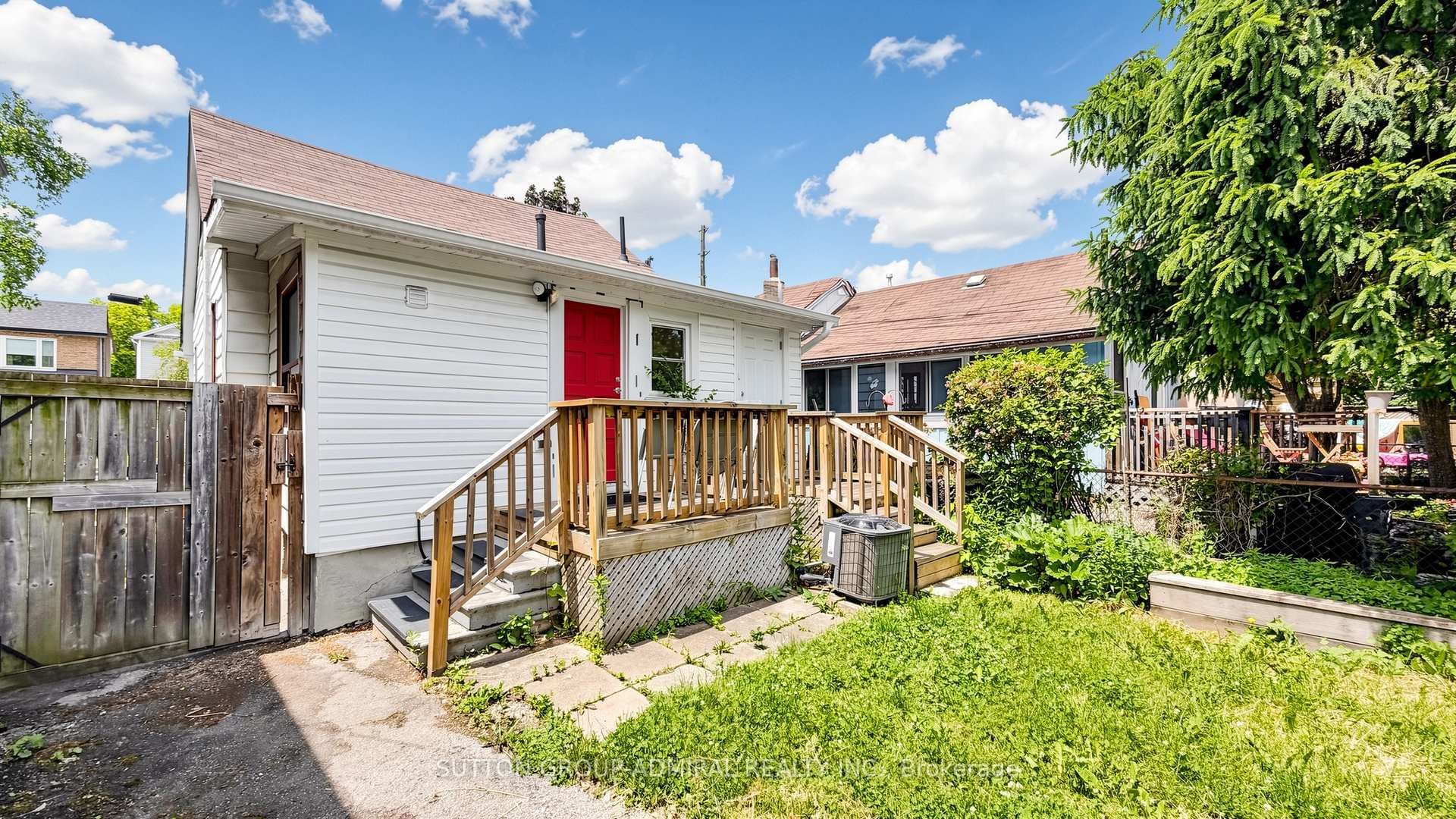 75 Rockcliffe Boulevard photo 28