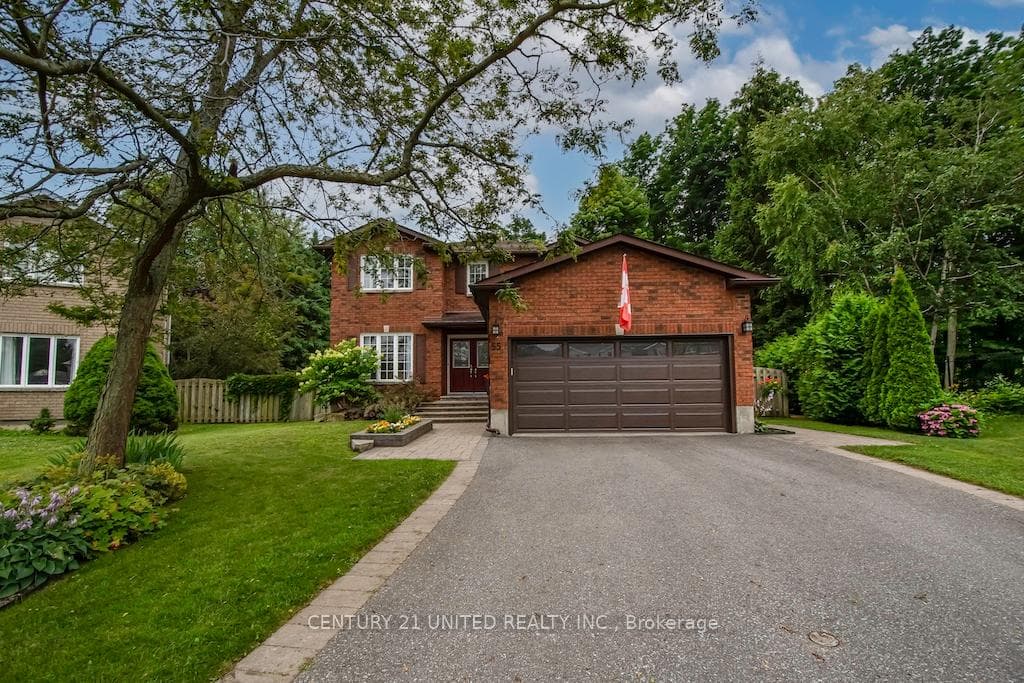 55 Cooper Court photo 2