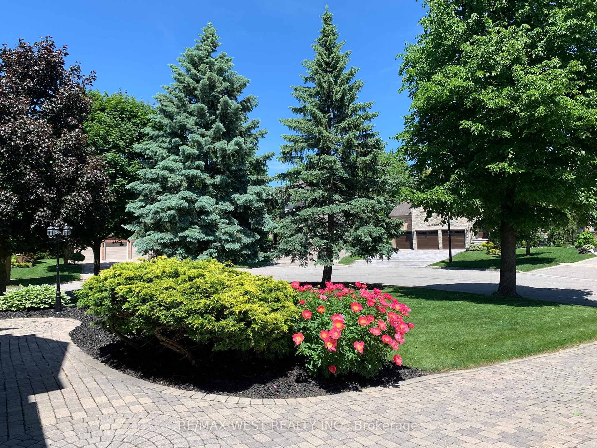 758 Exceller Circle photo 4