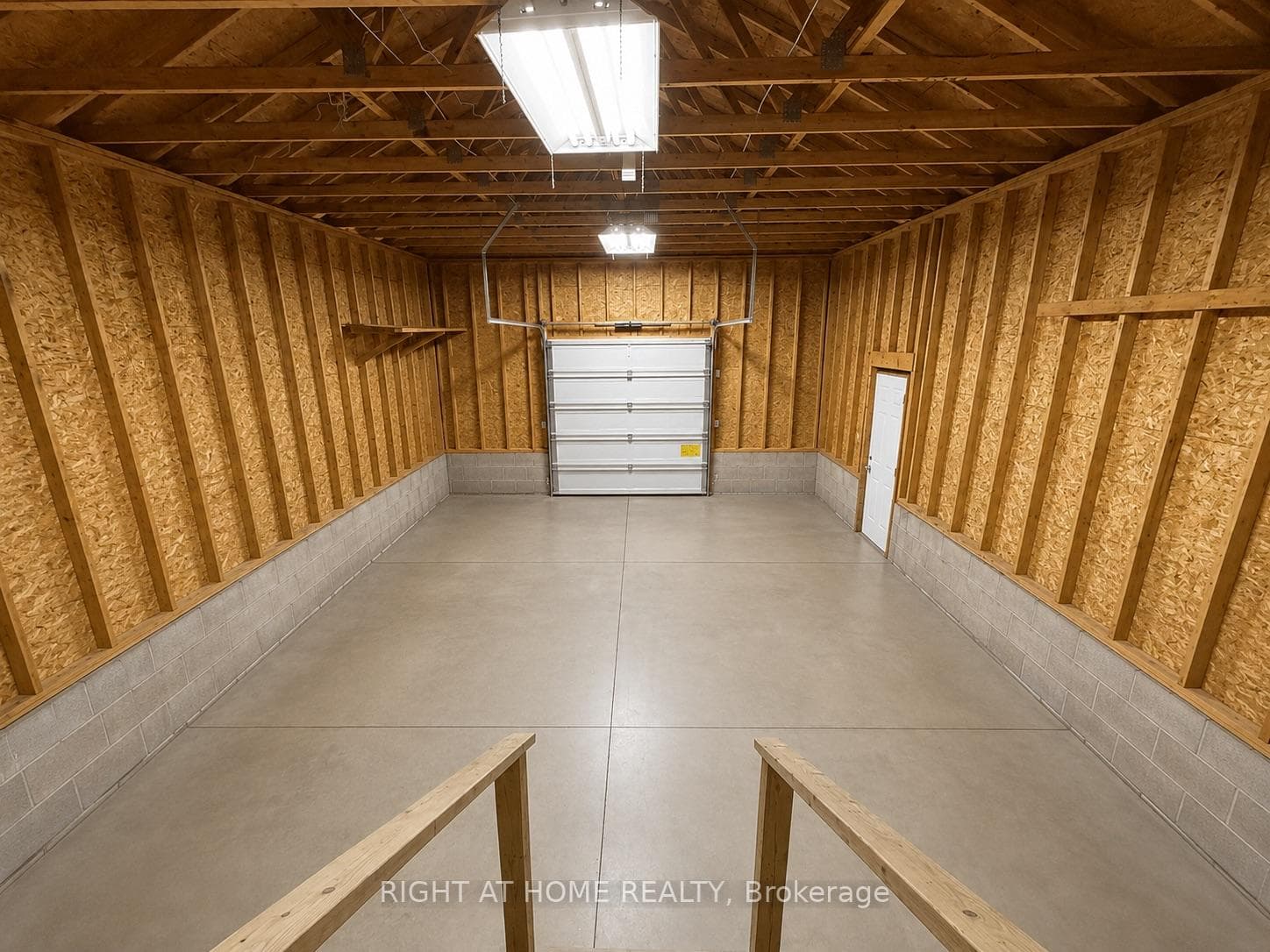 GARAGE INTERIOR