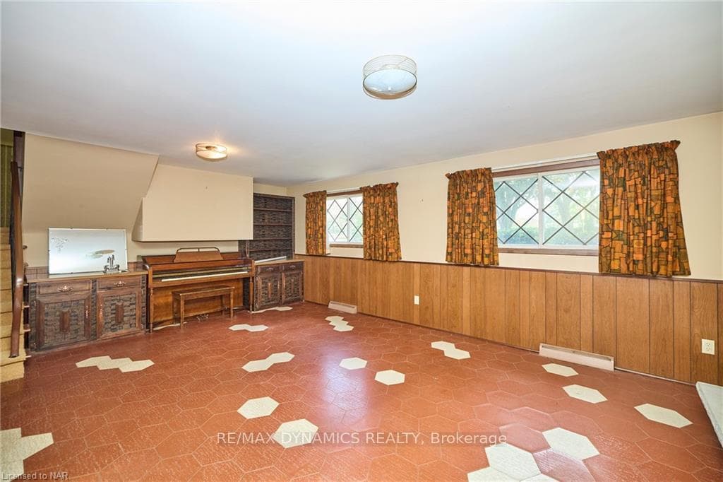 6511 DORCHESTER Road photo 17