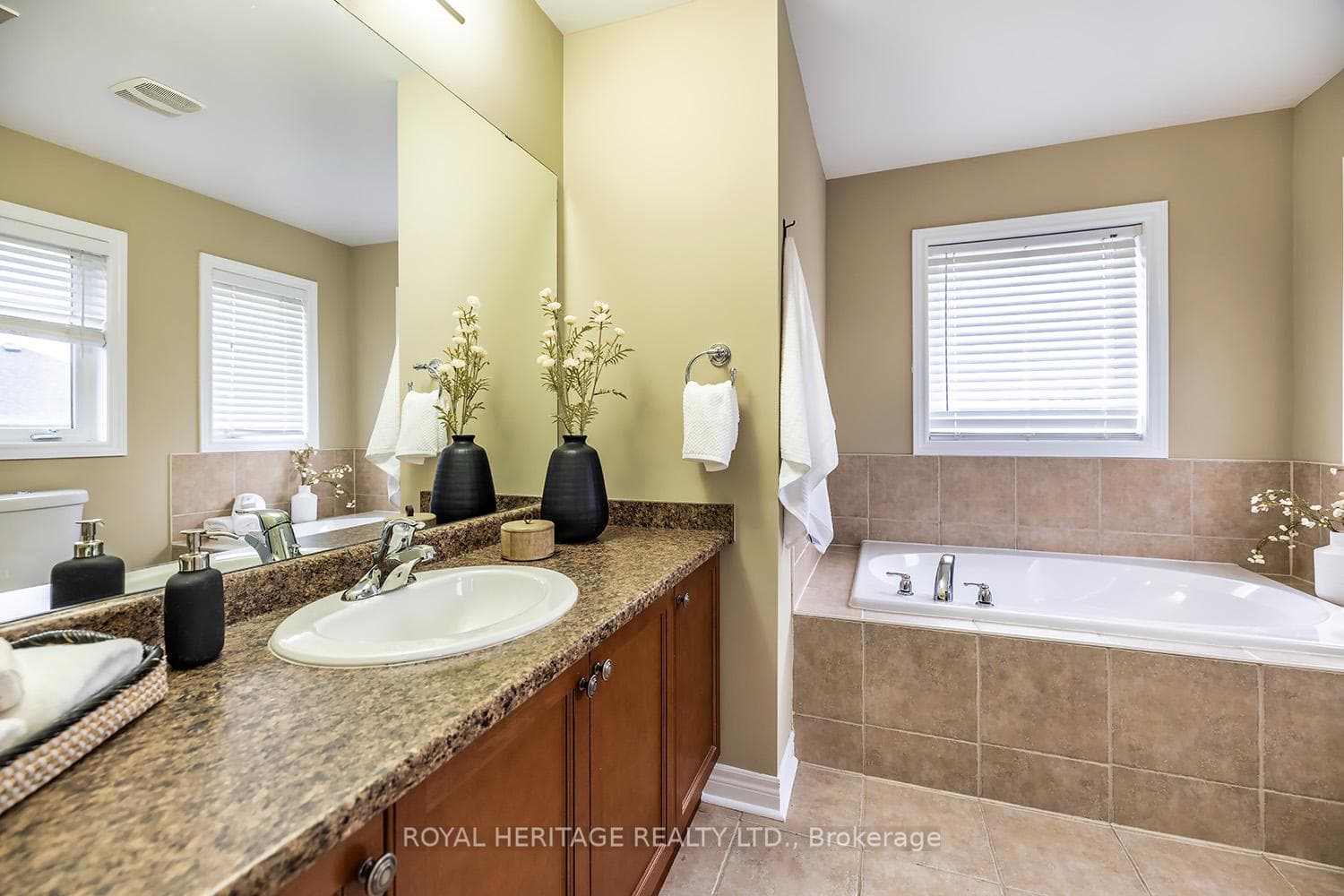 71 James Govan Drive photo 24