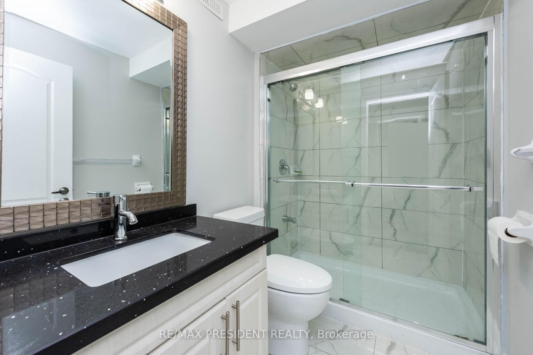 38 John Carroll Drive Unit Bsmt photo 12