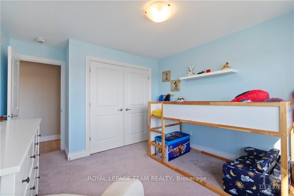 857 PERCIVAL Crescent photo 18