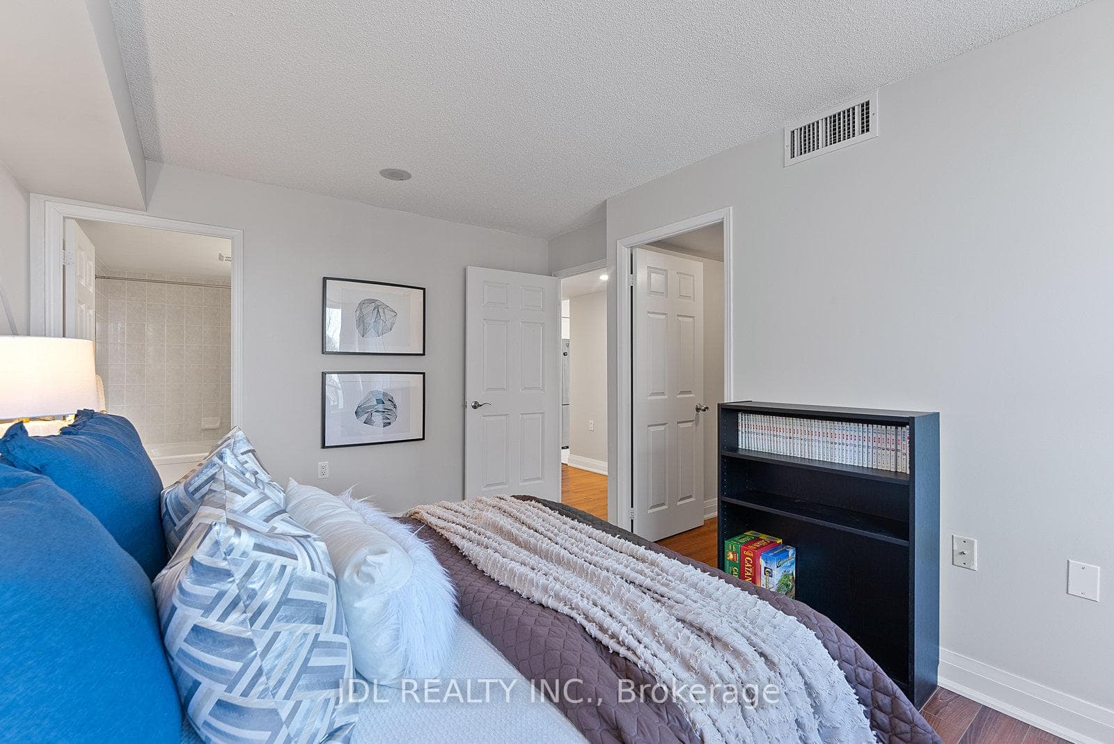 35 Finch Avenue Unit 605 photo 33