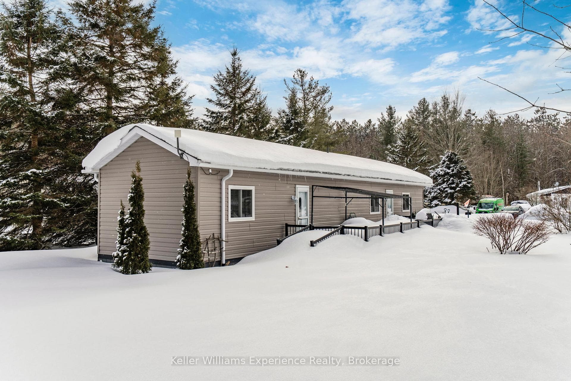 5263 ELLIOTT Side Road Unit 46 photo 13