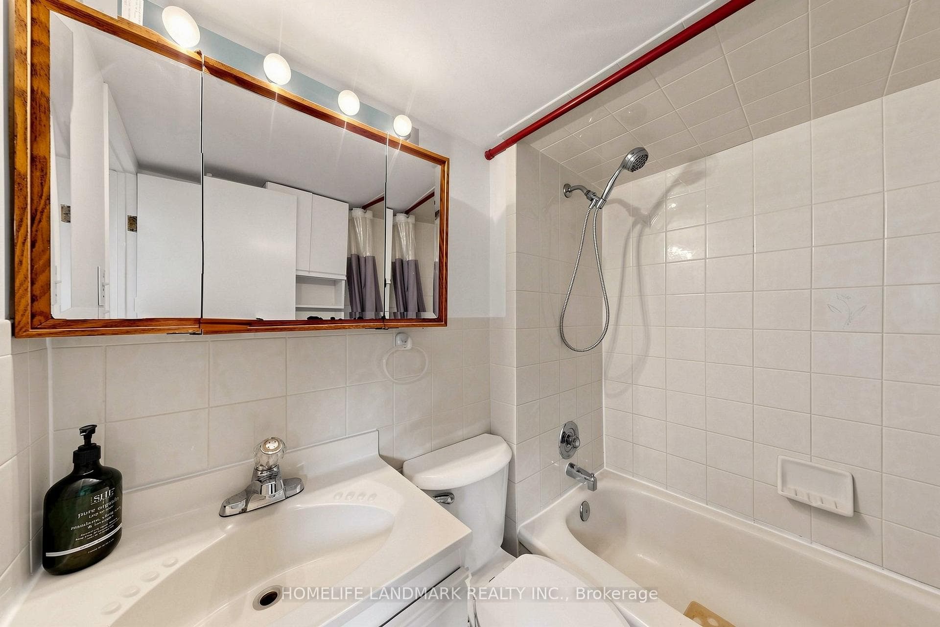 484 Glenholme Avenue photo 43