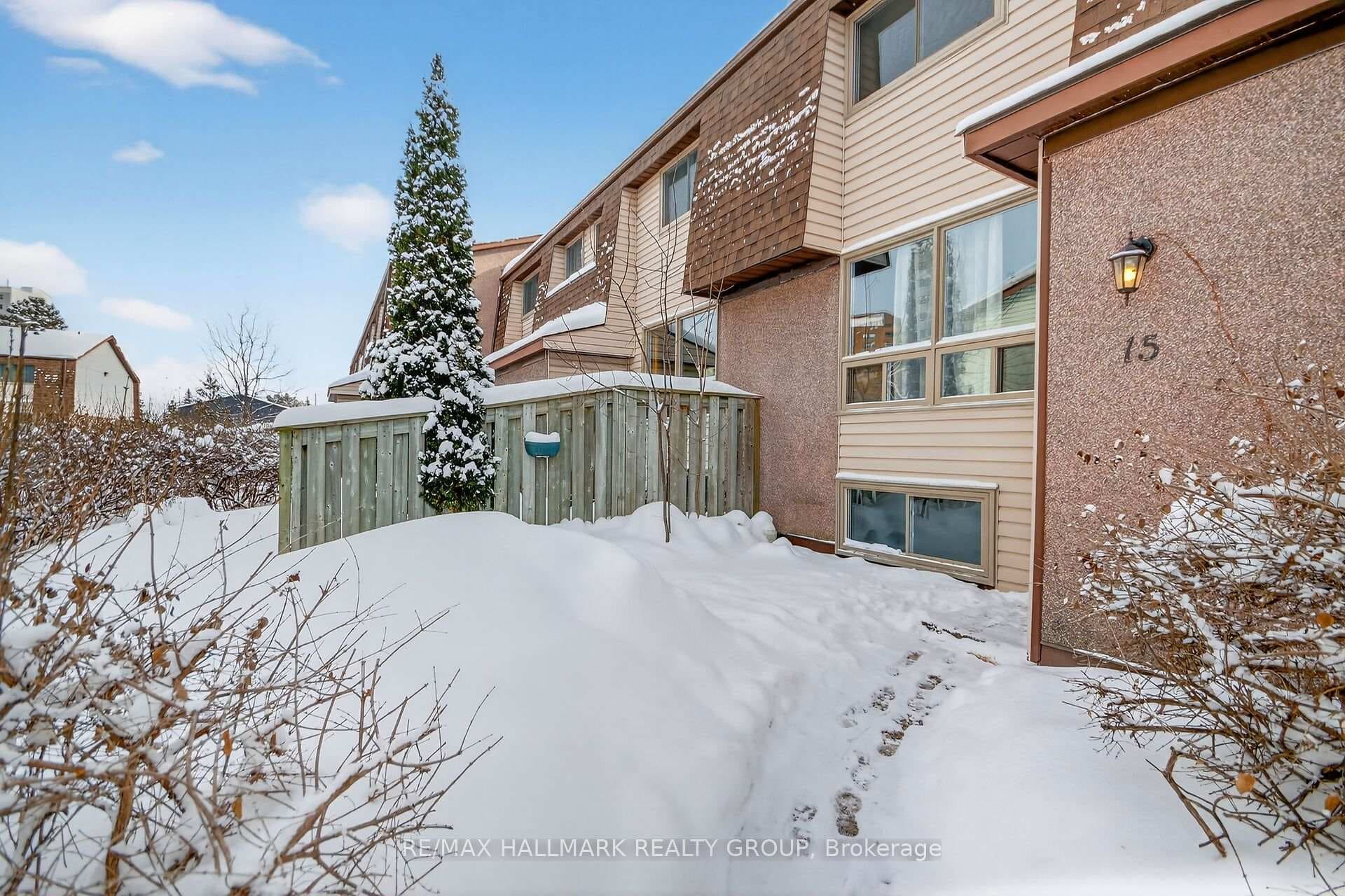 2640 Draper Avenue Unit 15 photo 3