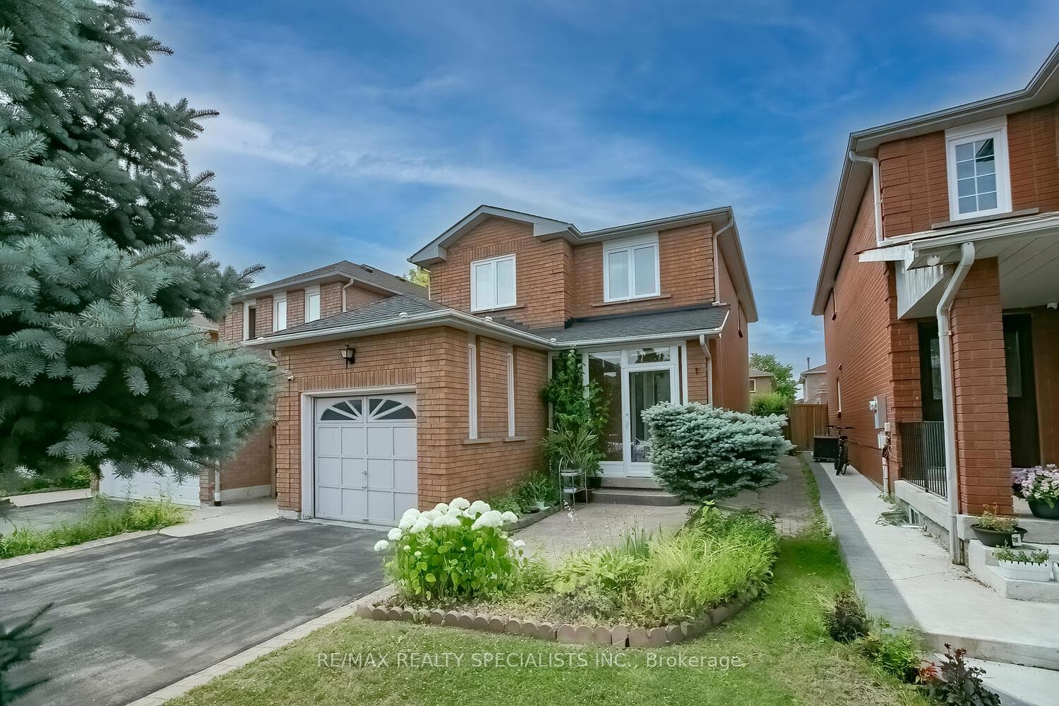 11 Faywood Drive photo 2