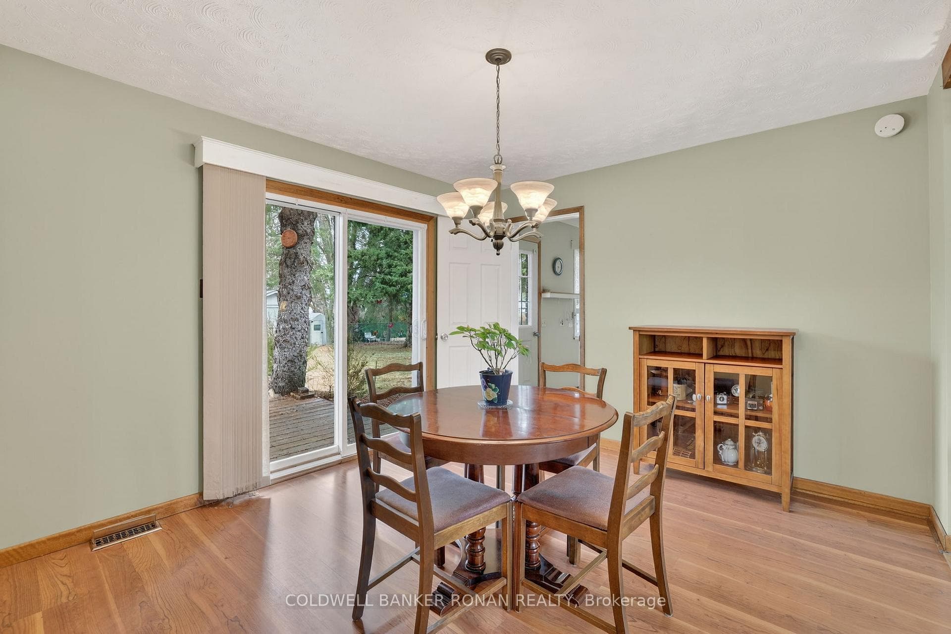 56 Lakeland Crescent photo 9