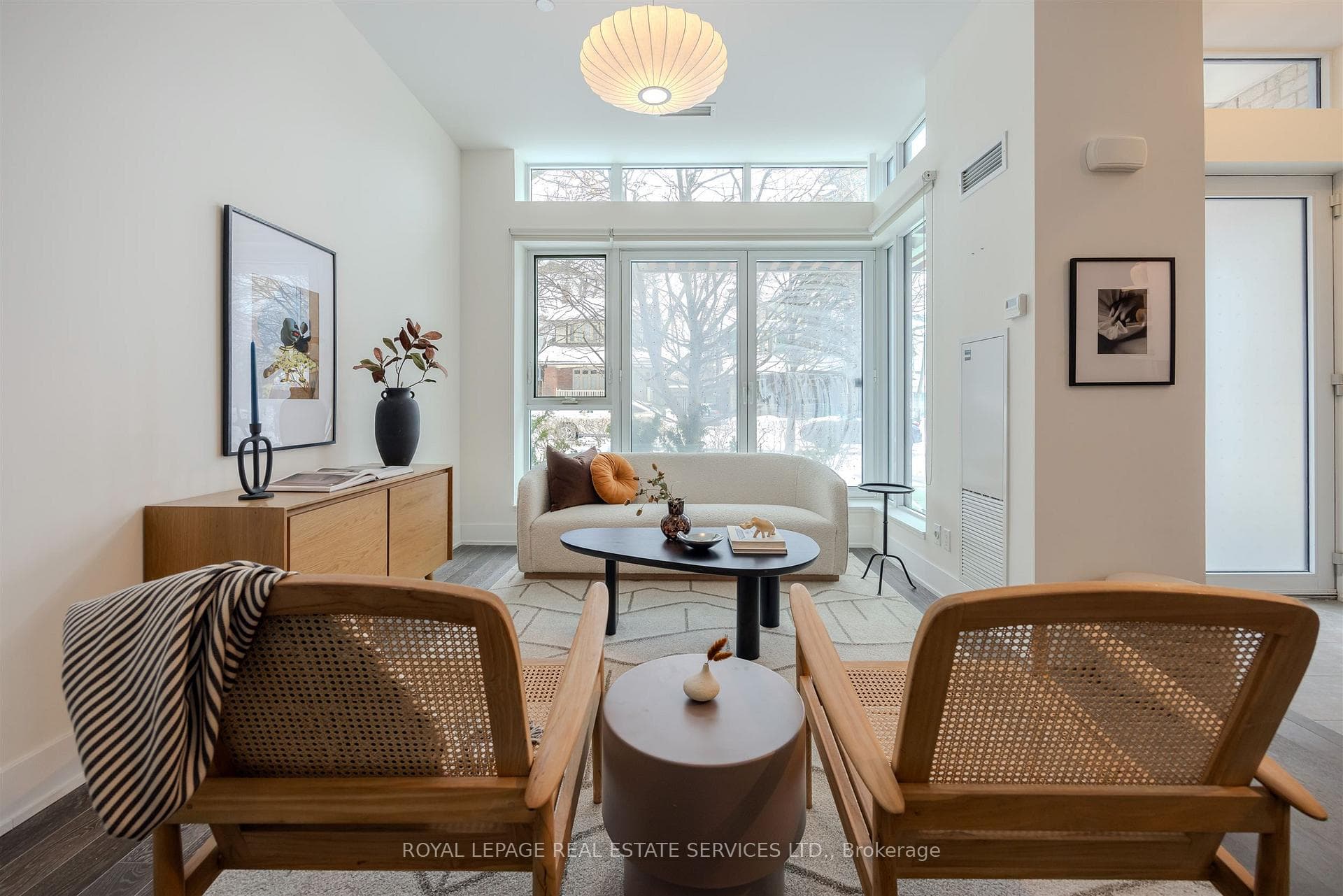 Spaceous Entertaining
