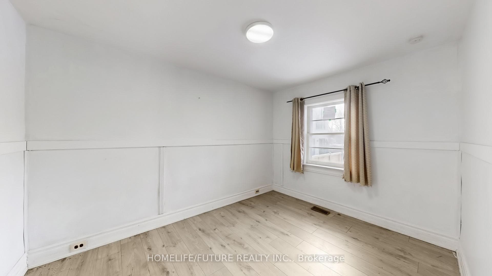 471 Vaughan Road photo 7