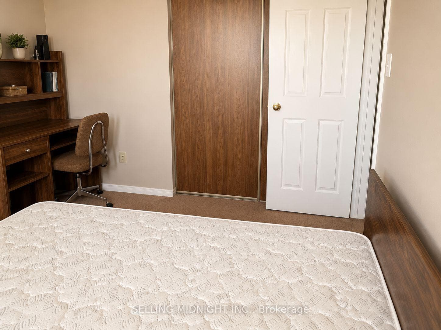 441 Rutherford Road Unit Room photo 3