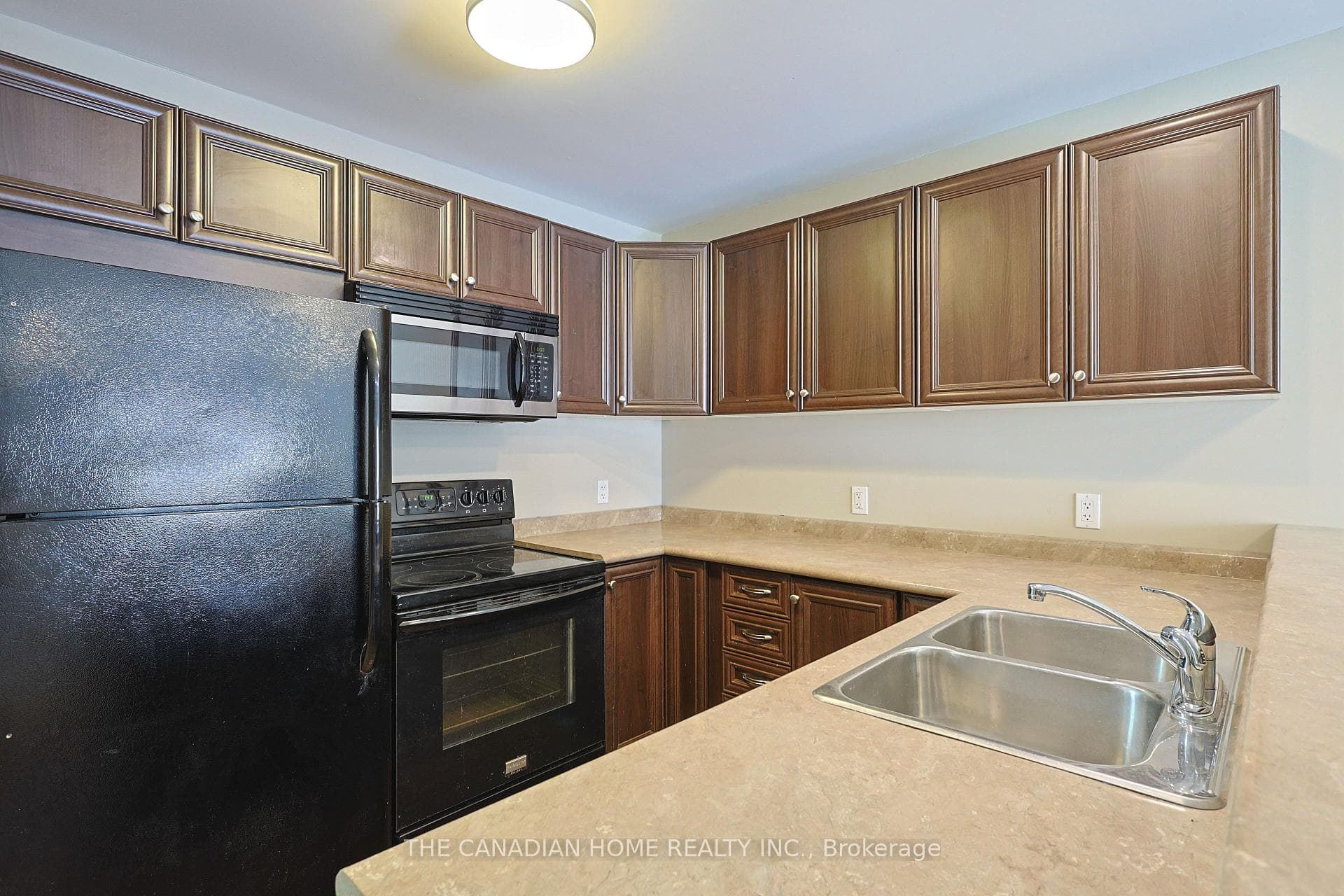 4993 St. Clair Avenue photo 13