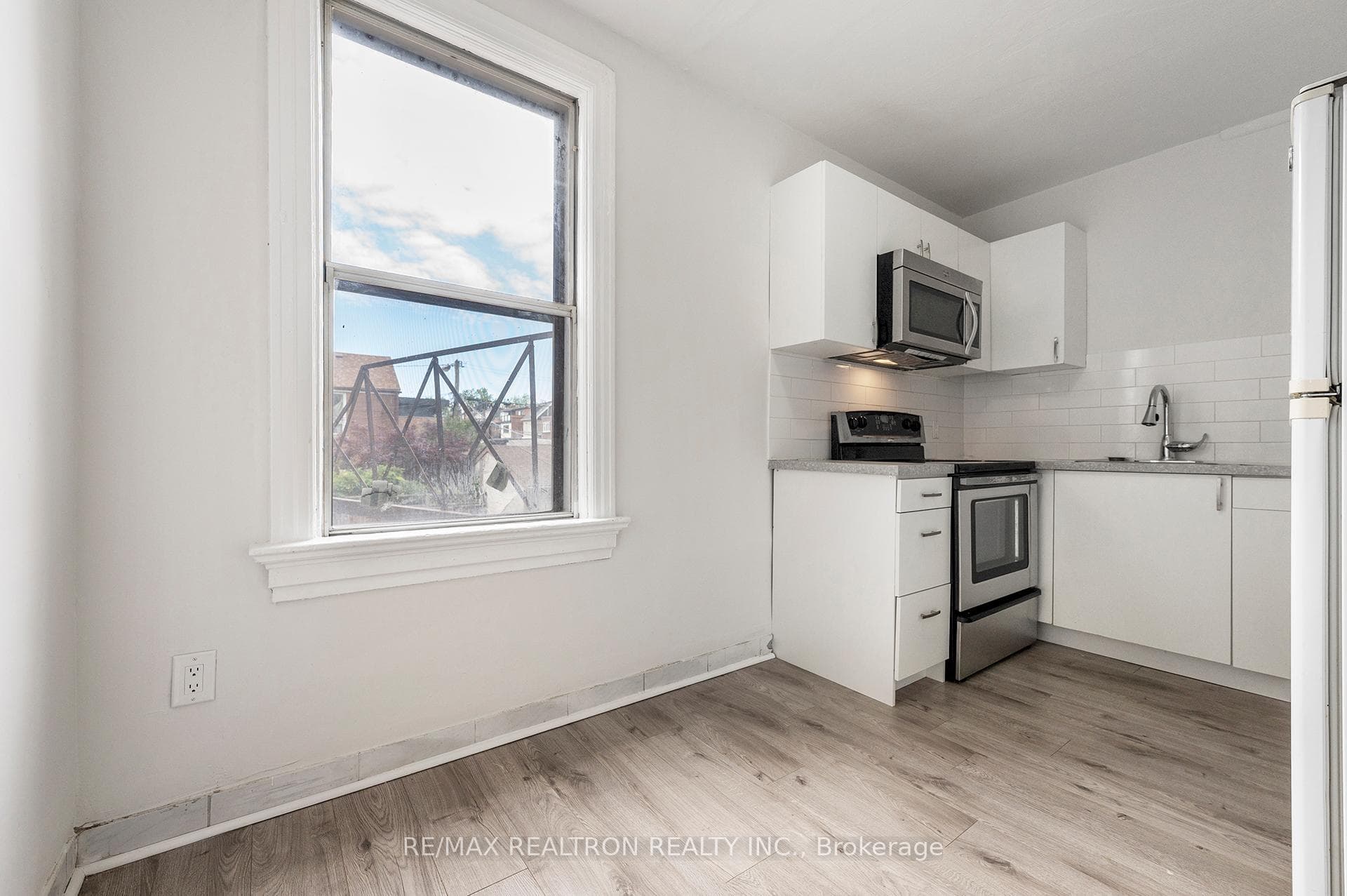 Second Floor kitchen