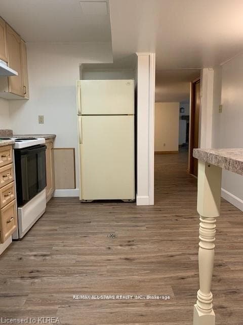 12 PARKWAY (LOWER) Avenue photo 3