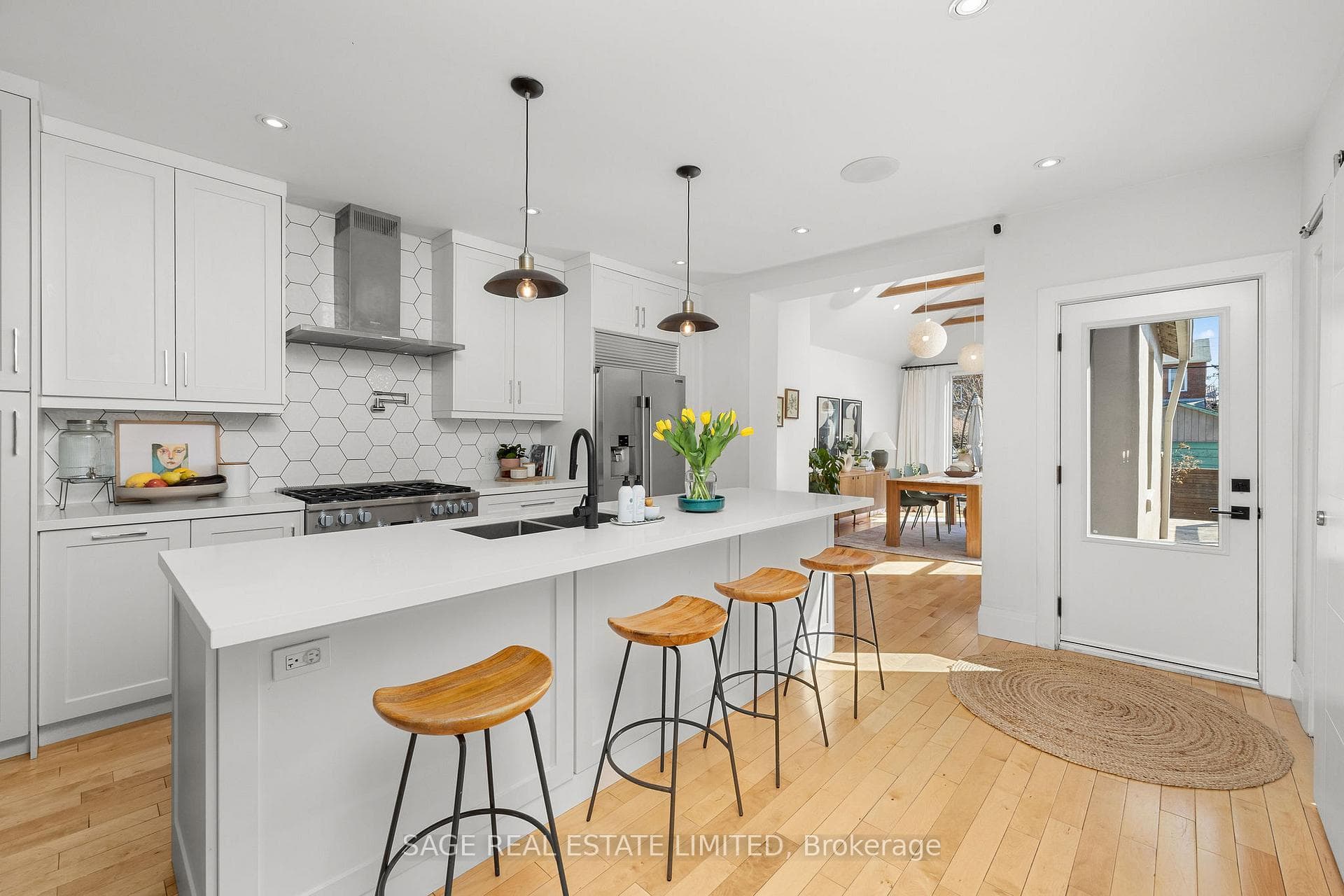 467 Willard Avenue photo 5