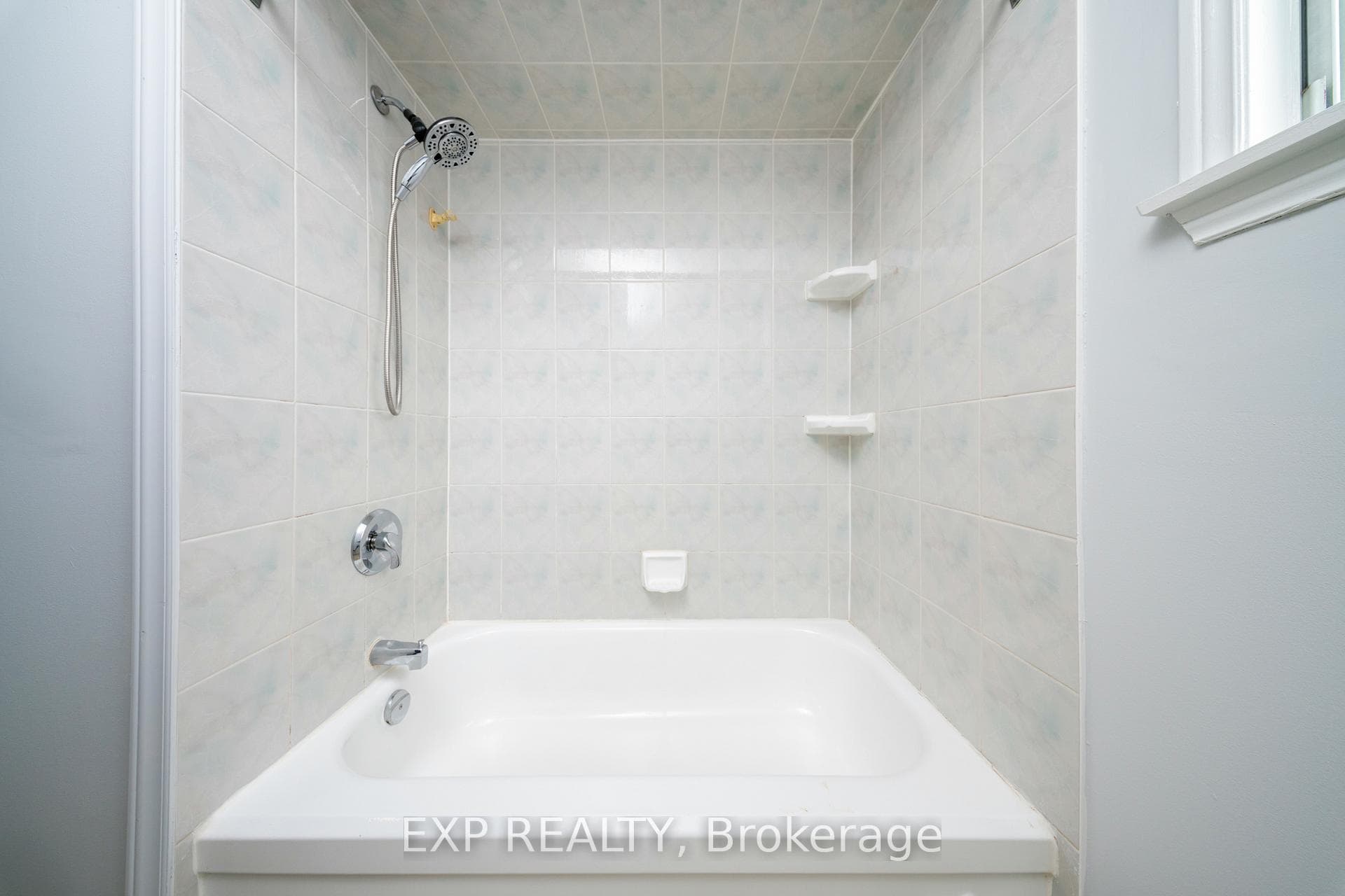 125 Overbank Drive photo 10