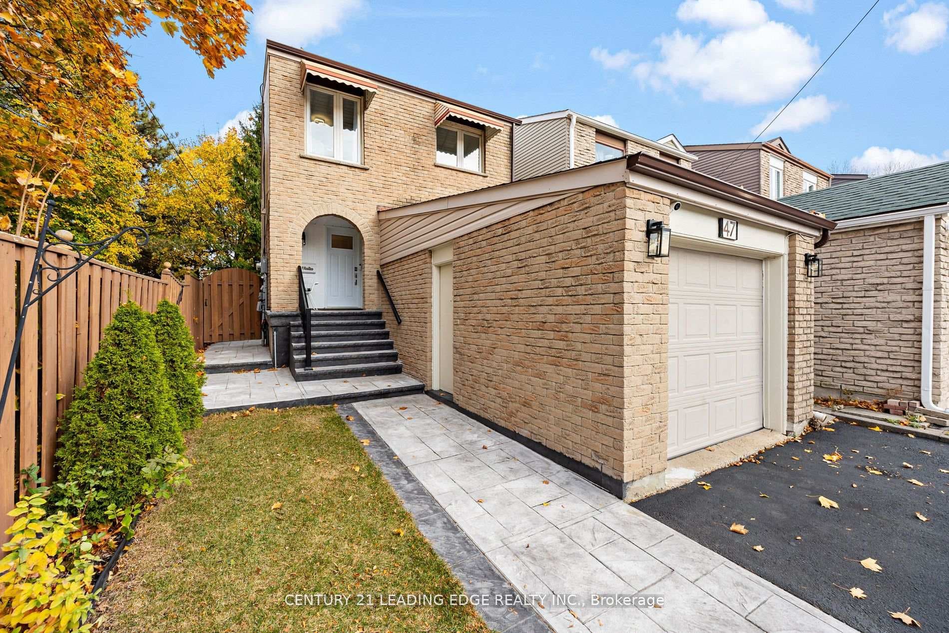47 Peachtree Place photo 1