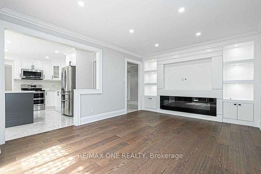 100 Robinson Crescent photo 14