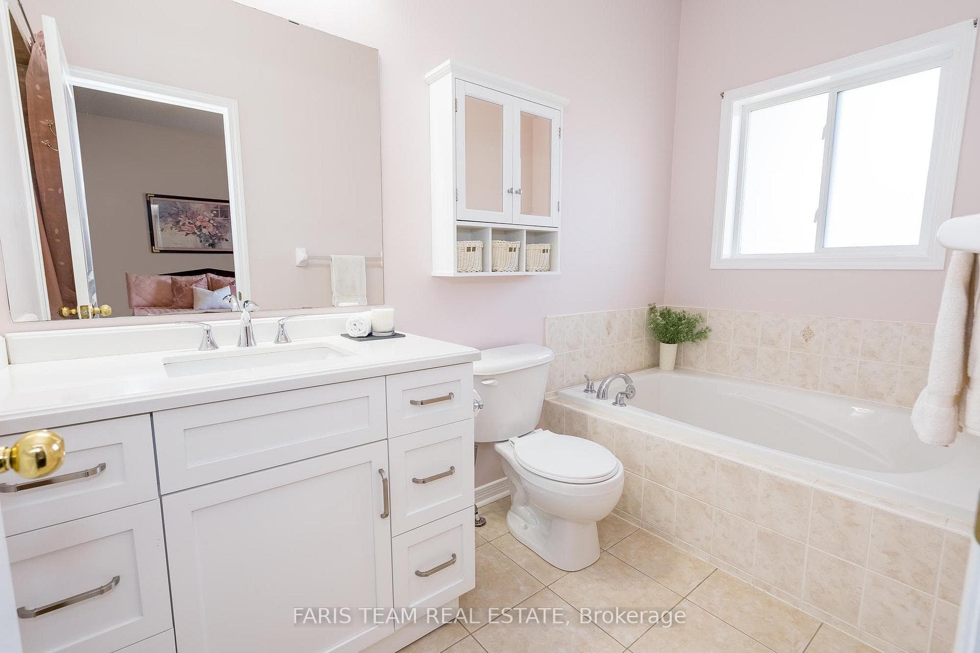 8 Orleans Avenue photo 12