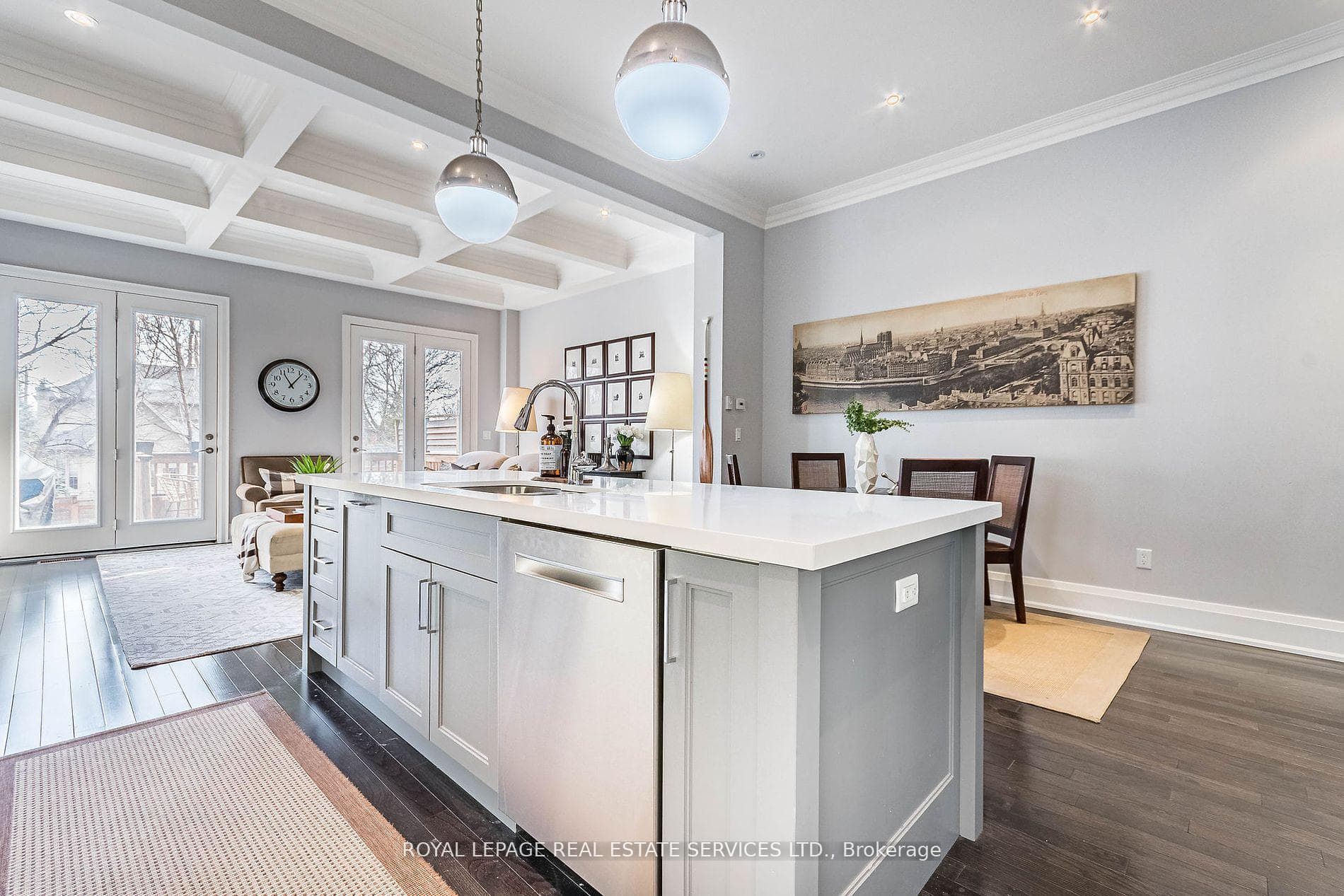 221 Beta Street photo 2