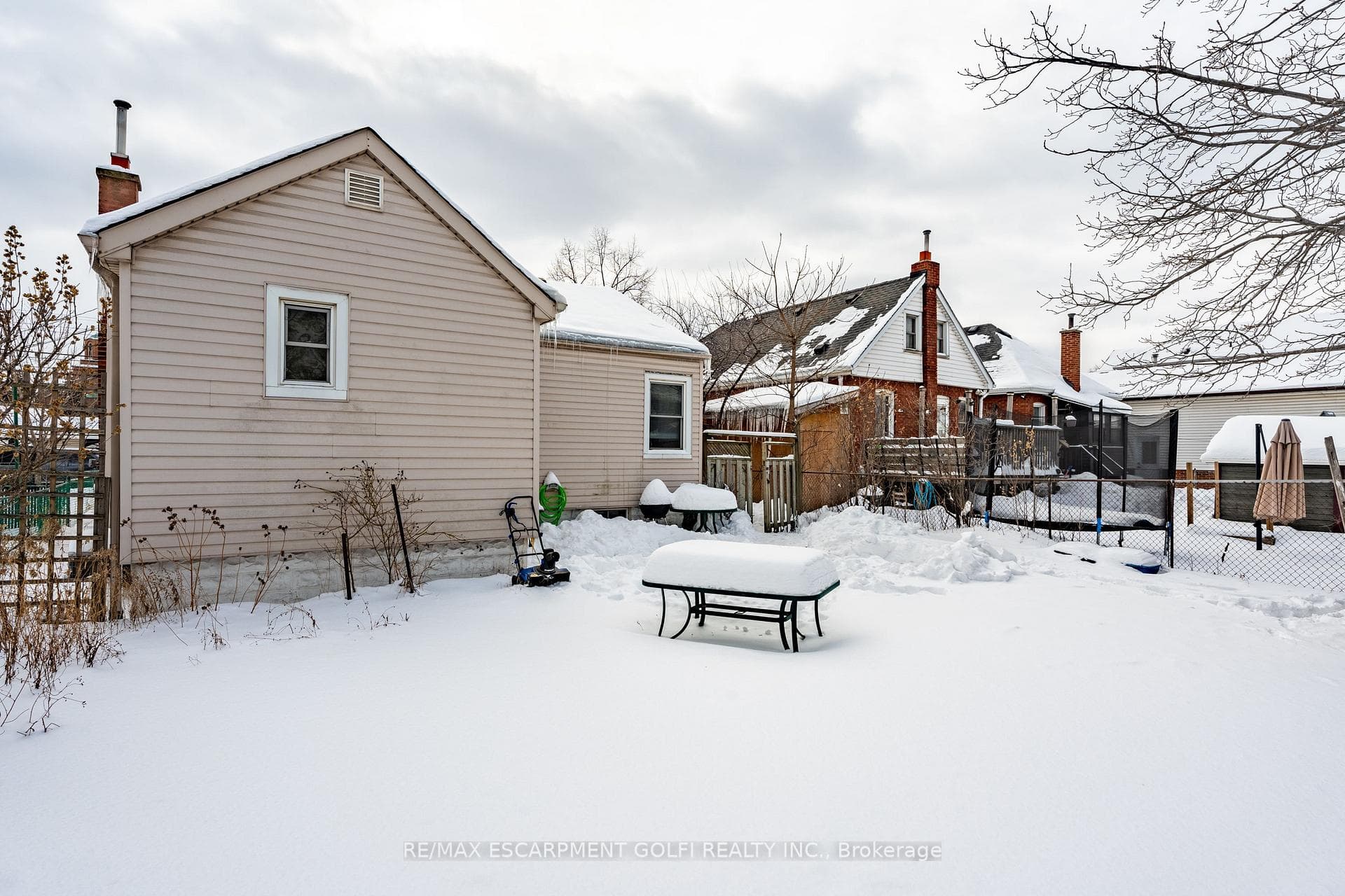69 Vansitmart Avenue photo 31