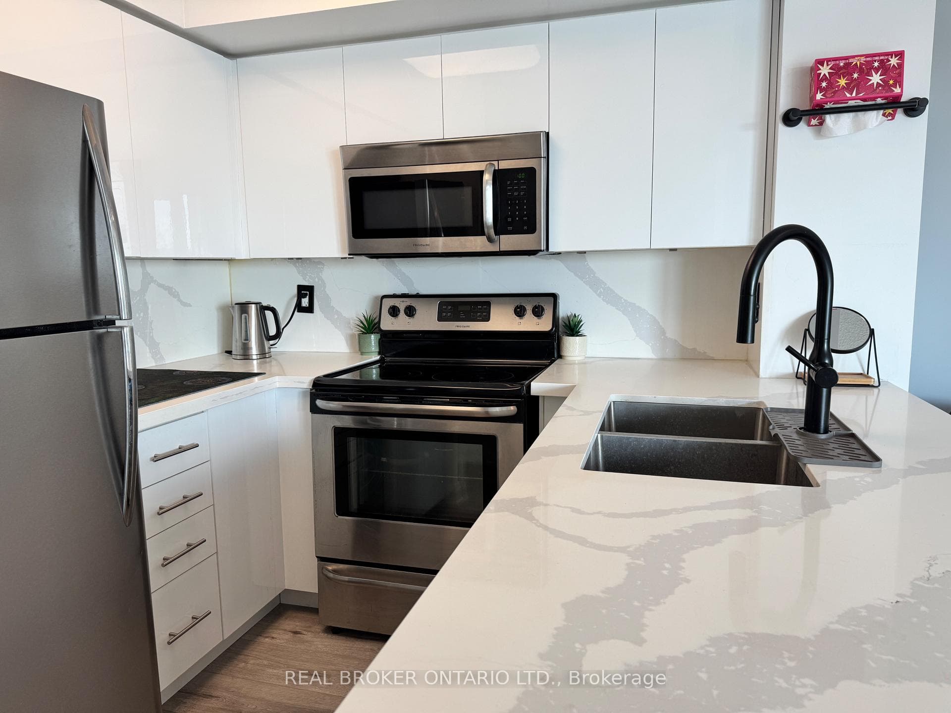 28 Harrison Garden Boulevard Unit 1203 photo 6