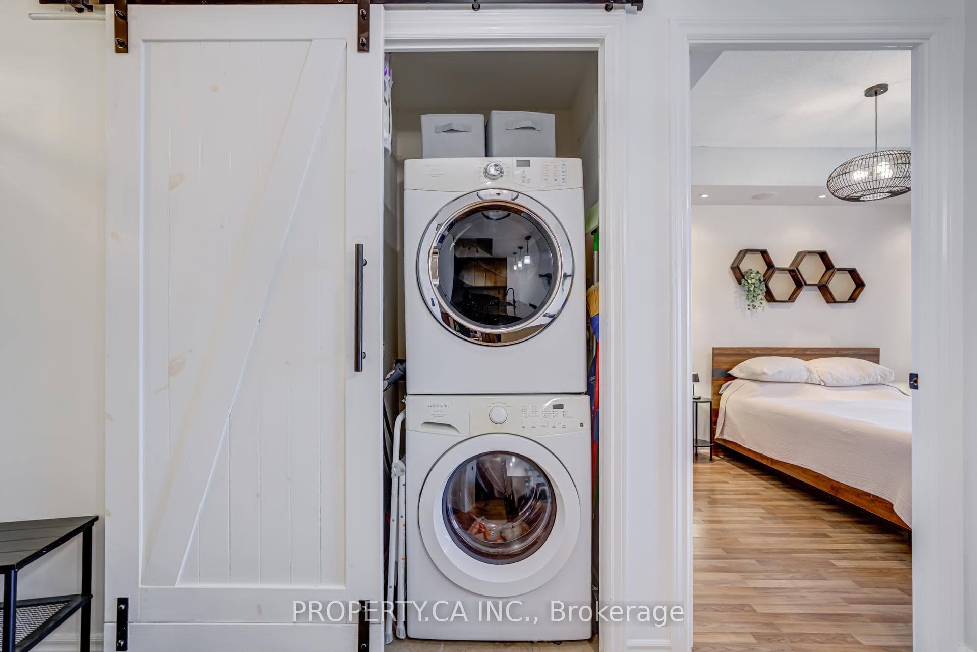 9235 Jane Street Unit 1101 photo 27