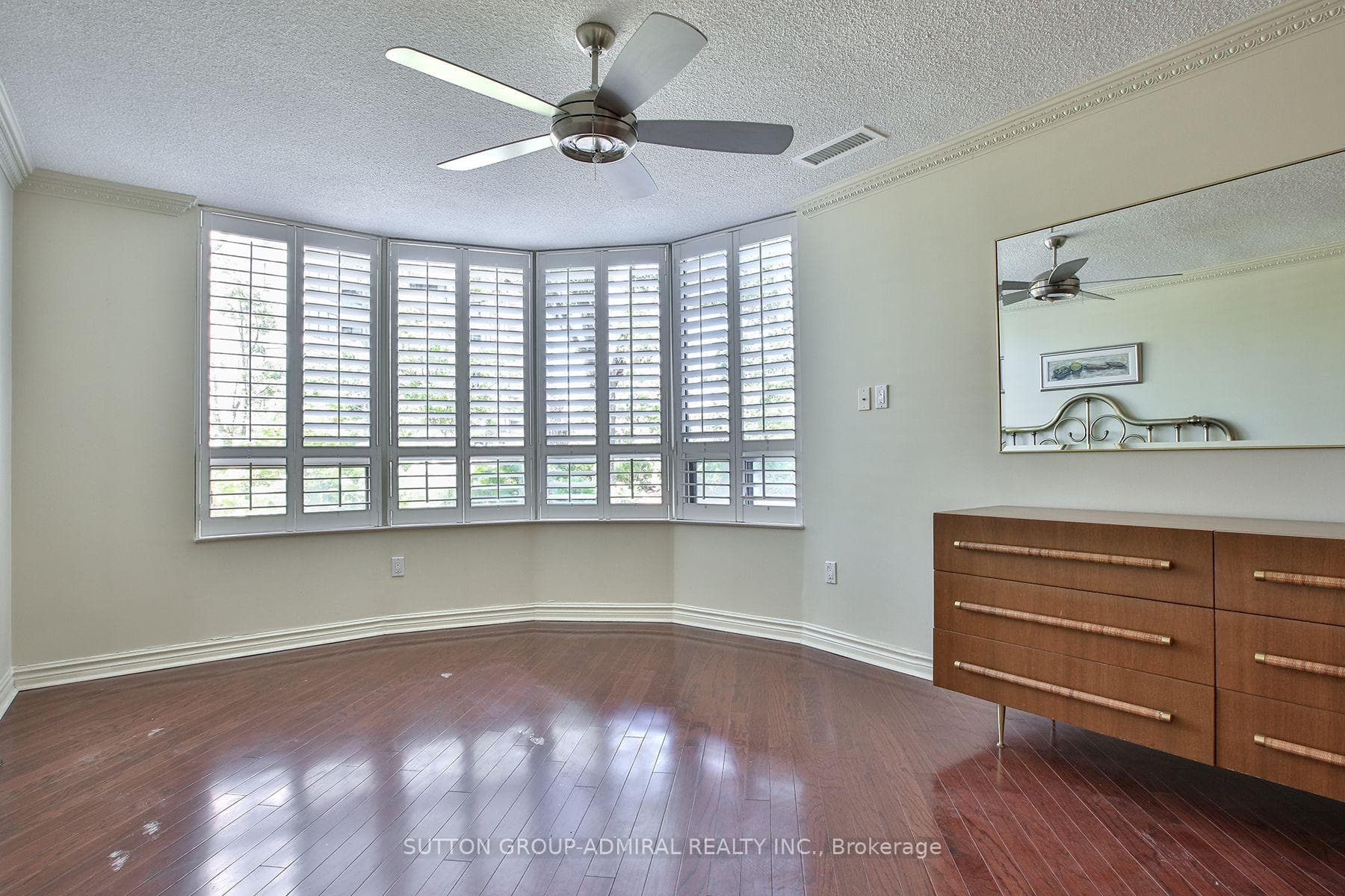 333 Clark Avenue Unit 106 photo 24