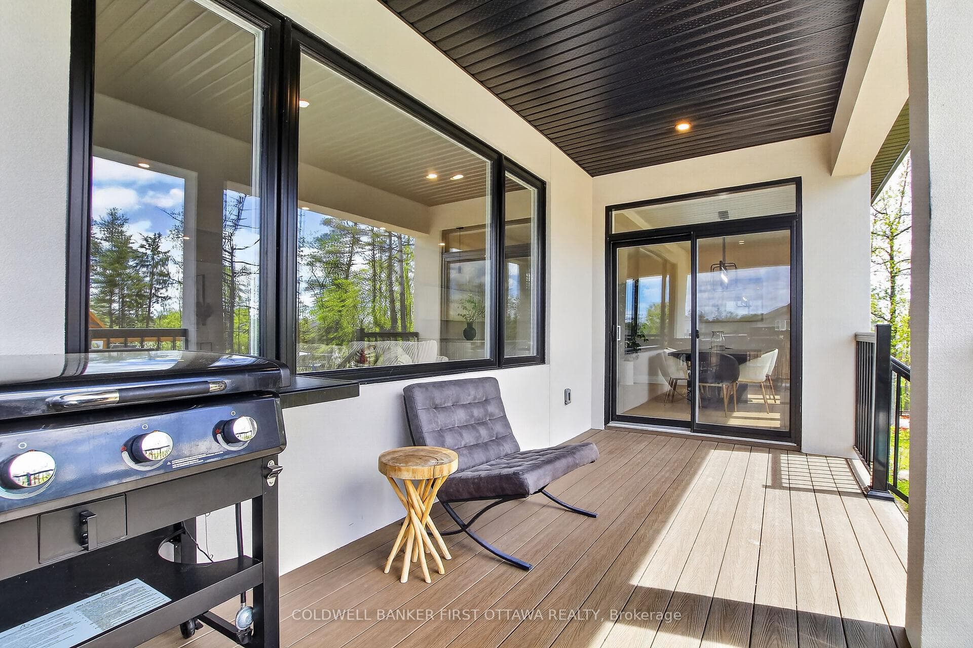 207 Owen Lucas Street photo 38