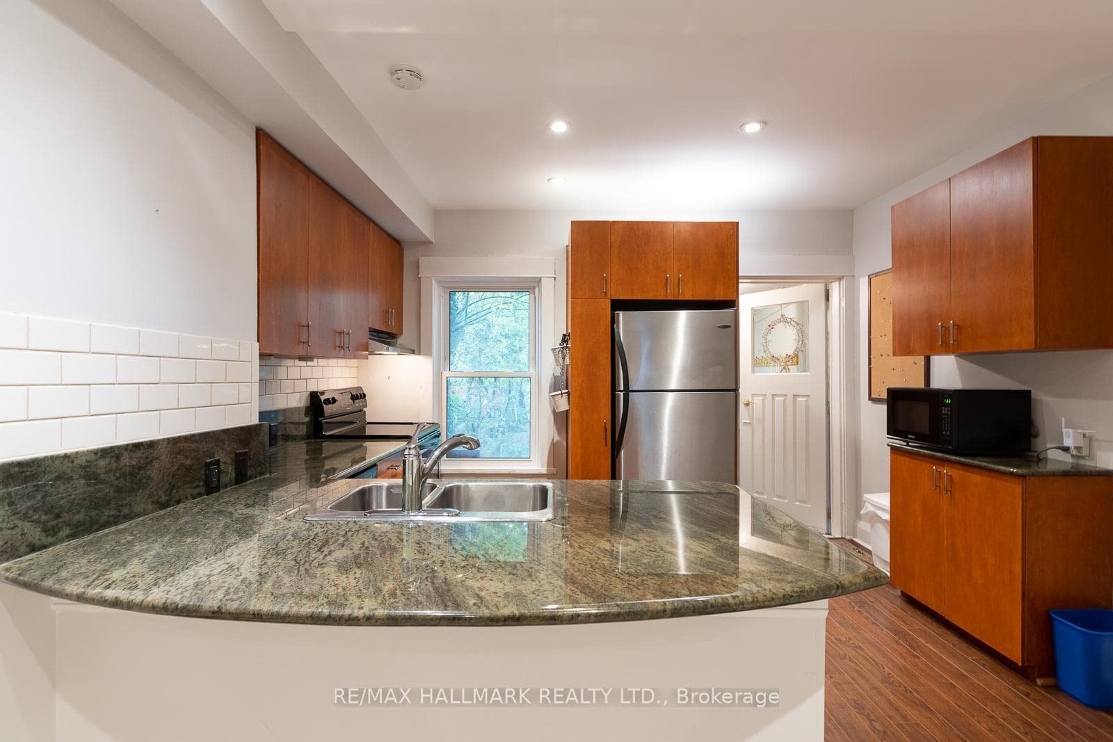 70 Lawlor Avenue photo 10