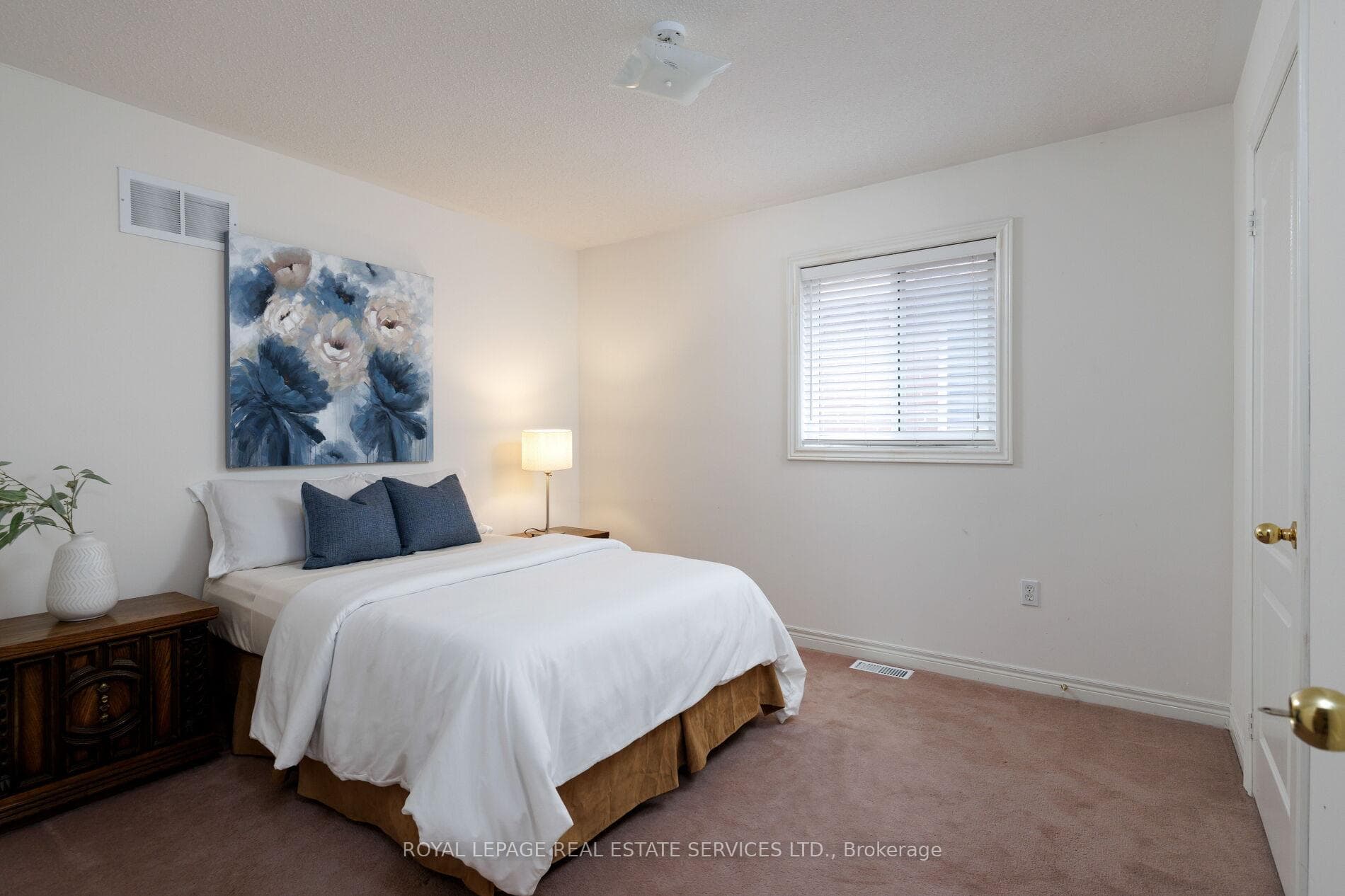 2252 Foxfield Road photo 30