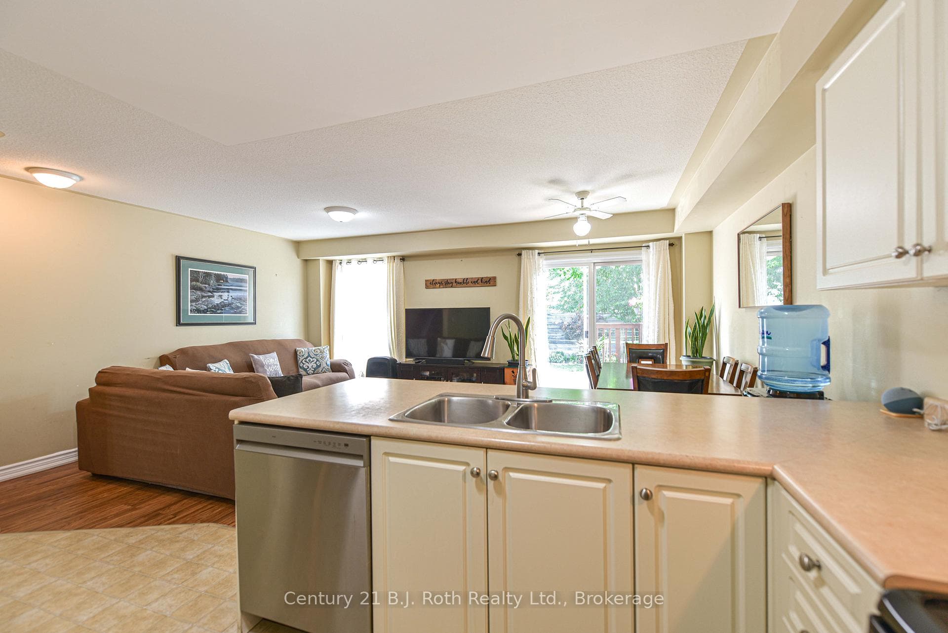 36 Michelle Drive photo 21